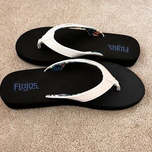 Flojos Women’s Thong Sandals (Flip Flops)